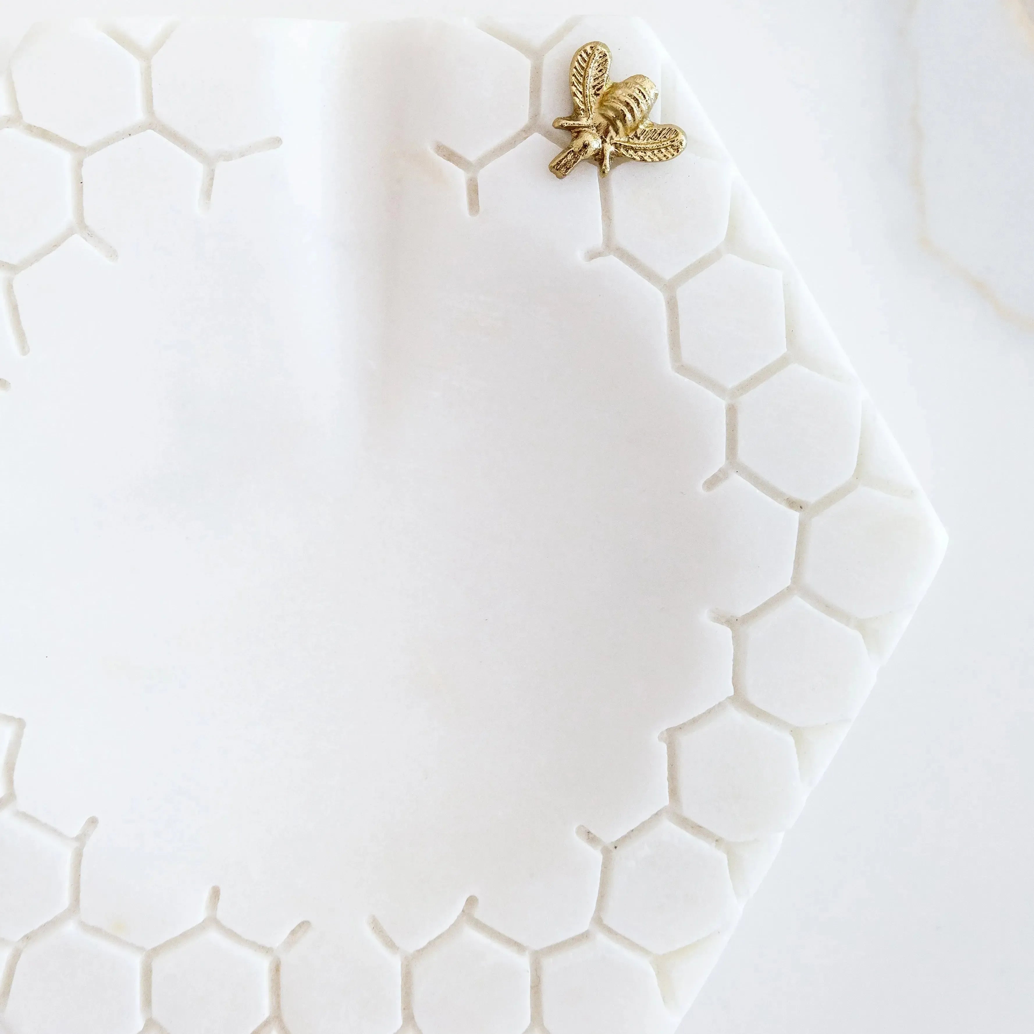 Descanso para Talher Hexagonal Mármore Laguiole Bee