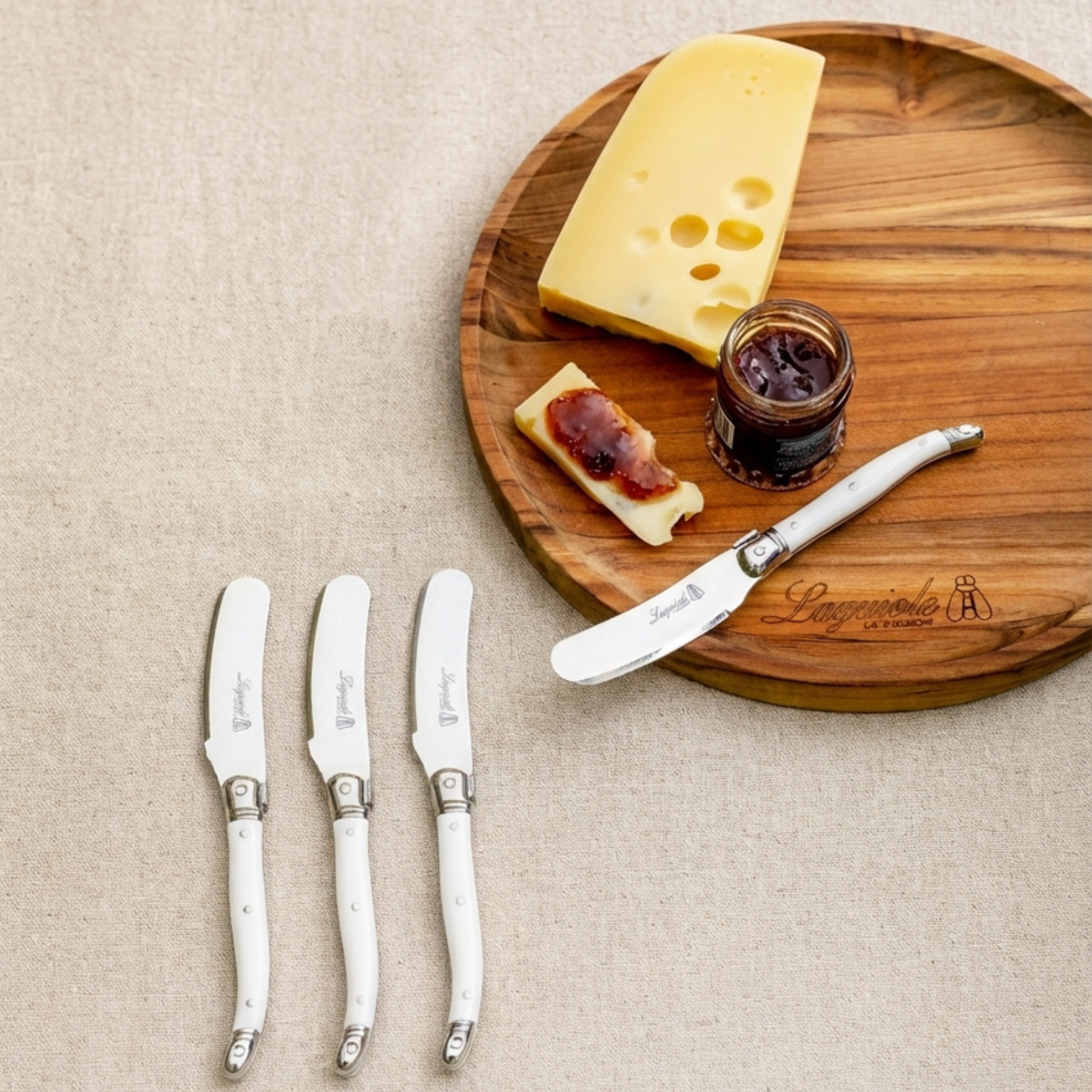 PRÉ-VENDA: Kit com 4 Espátulas para Patê Luxo Branco Laguiole La Maison